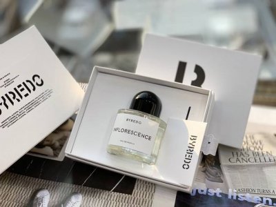 专柜品质 仙气十足的香水之一Byredo百瑞德 花序 byredo Inflorescence百瑞德 花序 无人区玫瑰 超级雪松无疑是百瑞德家最热门的款 但是