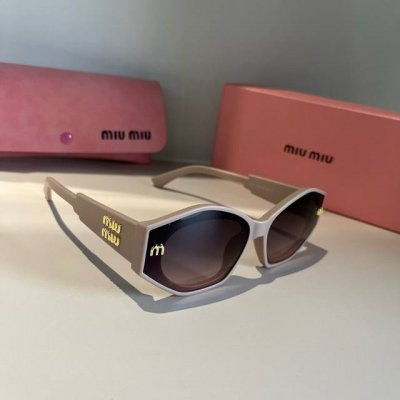 miumiu缪缪新款遮阳镜，高端女神必备