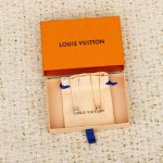 250008 我们出品 Le Damier De Louis Vuitton 钻石项链，可订做18K真金真钻版，只做对版真金货，量大咨询客Fu Le Damie