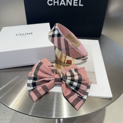配包装盒 Burberry 巴宝莉 最新款格子弹簧夹，时尚潮流，实用百搭，永不过时