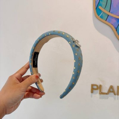 配包装 chanel 香奈儿 最新款小香发箍 新品巨显脸小头箍 网红爆款推荐 搭配高端双 Logo 超精致时尚百搭