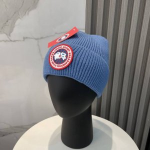 上新 加拿大鹅。Canada Goose 官网最新羊毛针织帽，官网原单复刻.非常柔软亲肤，弹性很好！有质感又非常百搭的款式~保暖的毛线帽，均码有弹性~男女通用，