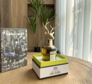 专柜品质 麋鹿实拍 乔治勋爵的悲剧 即潘海利根兽首系列的鹿首 潘家兽首系列本就是香水界数一数二的高颜值选手天团 要从这条香水线里再拔出一个将军 非乔治勋爵的悲剧