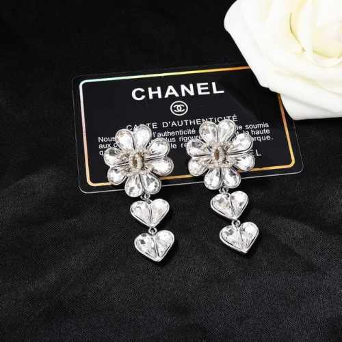 小香 Chanel 新品耳环 代购级别 一比一品质 香奈鹅 系列 经典Cc Logo 风格高级百搭 高级感爆棚 现货