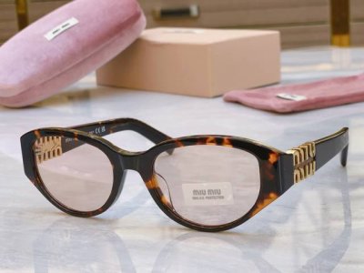 p180，【Miu Mi*】缪缪新款太阳镜， model:Smu 16Zs，Size：55口21-130