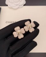 Ch*Nel 新款粉色花朵耳钉 一致Z批黄铜材质