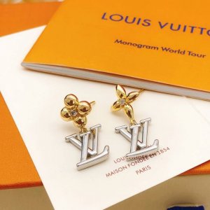 编号Led0248 Lv*最新款金银搭配耳钉 一致Zp黄铜材质