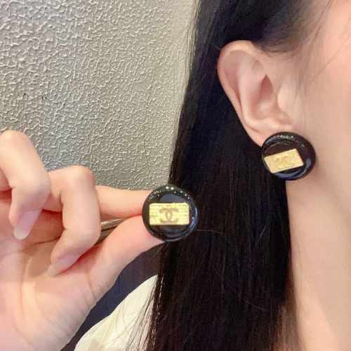 香奈儿圆形双c耳钉