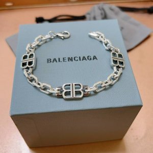原单货新品 巴黎世家手链Balenciaga手链专柜一致巴黎世家手链 男士火爆款出货 设计独特 前卫 男士必备！码数18 20 22 24 厘米