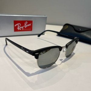 Rb3016 雷朋 Rayban 经典飞行镜系列 作为美国空军的标志之一 深受各大明星追捧始终引领世界潮流风向标 永不落时的风格 永无止境的灵感 一直在创新 从