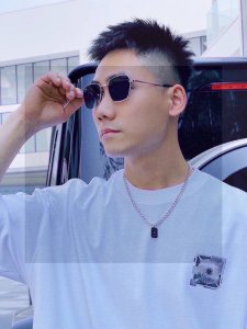 新款品牌 Tf汤姆福特高品质男士偏光太阳镜 材质 进口宝丽来偏光镜片 进口不锈钢合金镜框 质感超赞 男士开车必备品 编号 8169