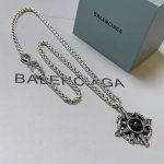 原单货新品 巴黎世家项链 Balenciaga 新款项链专柜一致 细节做工精细 每个细节流程到位 设计工艺精细 火爆款出货 设计独特 复古风格 巴黎世家项链