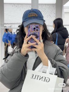 韩国潮牌Emis 新款牛仔拼色棒球帽 Emis的帽子真的有种魔力 就是每一个都好看 完全不挑脸型的 每个都想买 很显白 男女通用 头围57Cm