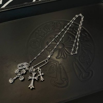 批 抖音 快手 Ins 小红书 直播热门 ，新款 专柜品质 Chrome Hearts克罗心经典项链 ，四组合十字架吊坠，凹凸造型不同的花纹设计风格 呈现出与众