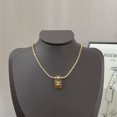 香奈儿项链热销款爆上新一致Zp chan 23 黄糖香水瓶水晶项链Choker 闪亮的水钻链条Bling Bling 的 精致透亮 穿搭界气质天花板