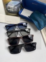 新款品牌：古奇Gucci：原单品质男士女士偏光太阳镜 材质：高清宝丽来偏光镜片、板材印字Logo镜腿。看细节就知道大师手工制作设计，做工精致，高端大气，适合旅游