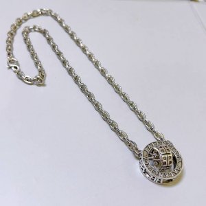 原单货新品 巴黎世家项链 Balenciaga 新款项链专柜一致 细节做工精细 每个细节流程到位 设计工艺精细 火爆款出货 设计独特 复古风格 巴黎世家项链