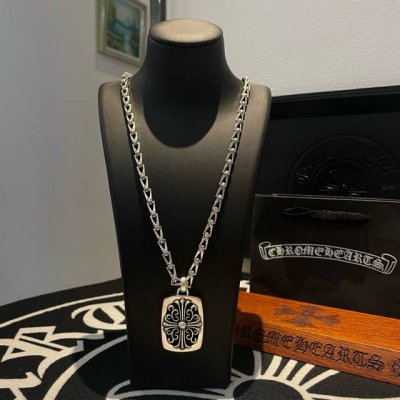抖音 快手 Ins 小红书 直播热门 ，新款 专柜品质 Chrome Hearts克罗心复古十字架项链 ，方牌藤花十字架吊坠，凹凸造型不同的花纹设计风格 呈现出