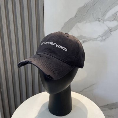 alexander 大王 新款渐变色棒球帽 需要一顶颜色鲜艳的棒球帽 水洗的质感非常好 男女都适用~