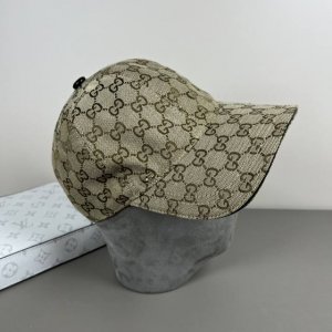 古奇棒球帽Gucci官网新品，棒球帽，原单品质火爆来袭 工艺非常精美 高档大气上档次！低调奢华，方便携带！跑量！