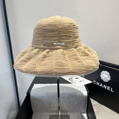 miumiu缪缪新款渔夫帽 百褶边设计 可折叠 遮阳效果非常好 头围57Cm