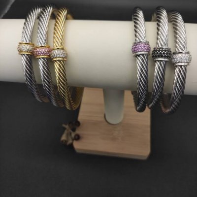 David Yurman 7Mm圆珠手镯。建议适合佩戴的手围16-20Cm 编号Dysz-0 26
