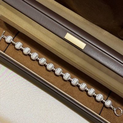 A4841 中古系列 猫眼 拉丝 12Mm大珠珠手链 立现惊喜 选用进口S925纯银材质 表层进行拉丝批花处理再电镀真金层 保色持久 不过敏不氧化 铂金色 纯银