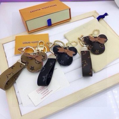 元配图片原版包装 louis Vuitton绅士米奇头包饰与钥匙扣 当包挂装饰挂钥匙挂件都完美高级马蹄扣跟爱车钥匙超配 送礼自留都推荐 顶级进口Lv官方专用材质