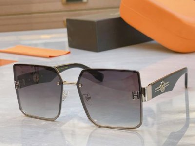 Herme* 爱马*仕新款太阳镜，Model：9717，Size：61口15-145