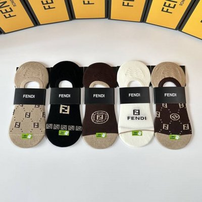 特 配专柜包装 fendi 芬迪 新款船袜堆堆袜袜子 一盒五双 专柜同步筒袜袜子 大牌出街 潮人必备超好搭