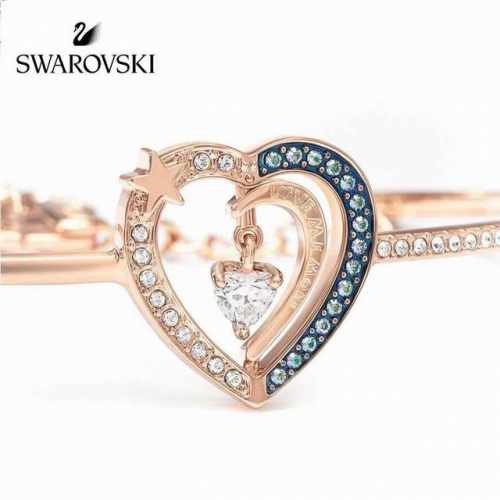 施华洛世奇Swarovski 星夜蜜语 浪漫心形手镯 支持京东直邮！这款让人想起在星夜之下的回忆，以及厮守一生的承诺，加上多种款式的Swarovski仿水晶，为