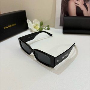 balenciaga 巴黎世家 2025新款明星同小方框太阳镜 时尚男女款墨镜 修饰显瘦防紫外线太阳镜