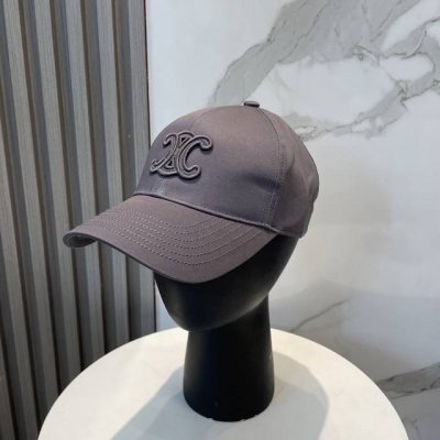 celin* 赛琳Ss新款凯旋门绣花棒球帽帽型完全按照定做。凯旋门图案章仔区别市面版本，大小及圈圈毛质感全部还原。五金调节扣开模定做有Logo标。定做帽子内里L