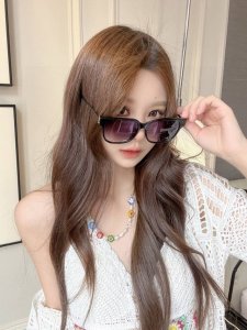 saint Laurent 眼镜的颜值天花板 圣罗兰新款胶囊系列如果想要极简纯欲风 不要错过这款“Ysl〞交织标识的眼镜 Sl M480 ~Size:54-17