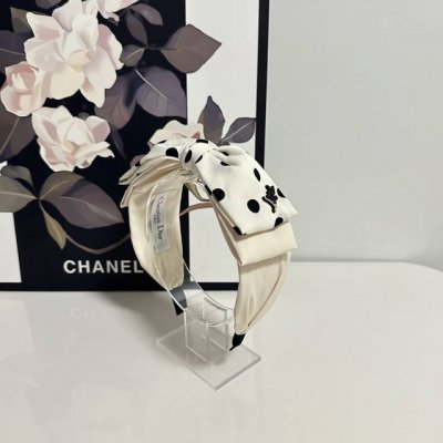 特 配专柜包装 dior 迪奥 最新发箍# 信我 人手必备的单品 这件必须买 洋气神仙颜值 小仙女要收了它 谁戴谁好看