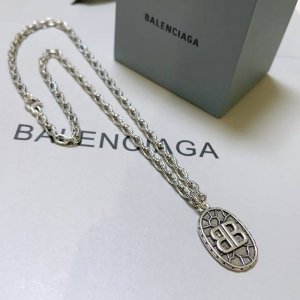 原单货新品 巴黎世家项链 Balenciaga 新款项链专柜一致 细节做工精细 每个细节流程到位 设计工艺精细 火爆款出货 设计独特 复古风格 巴黎世家项链