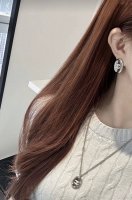 今日新款 编码E3084 0346825 香奈儿耳钉热销款爆上新 chan 25 银色椭圆镜面耳钉 凹凸镜面感镶嵌在里面的白色双C 清冷银配色 大方又耐看 上身