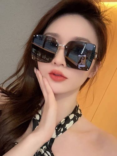 Dior-迪奥 2025开春新款 潮流爆款 时尚方框太阳镜 高品质 佩戴舒适 网红潮款墨镜 型号 D2238