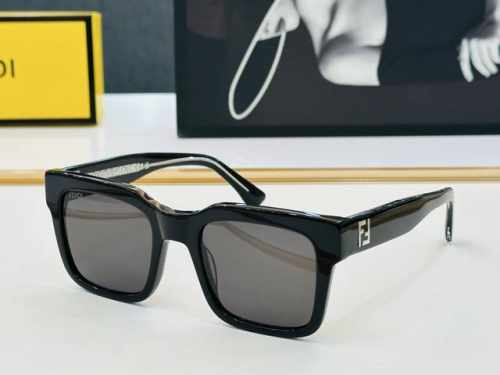 fend* 芬家 Ff0053 Size：51口22-145 标新立异 L适合各种脸型