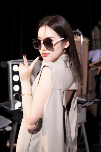 80Gucci 偏光系列 2025新款偏光太阳镜 款式多 。 经典的方框设计，不挑脸型，无论搭配大衣还是连衣裙都非常显气质 偏光镜片预防紫外线配法2909