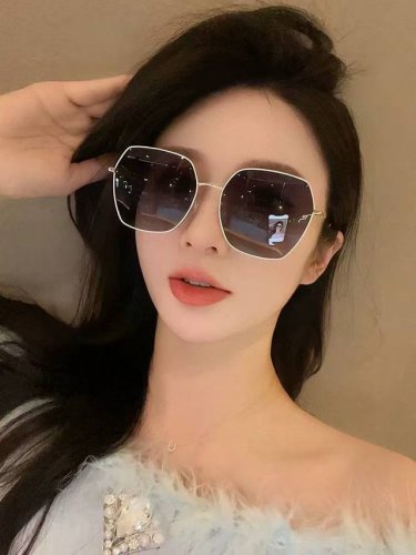 Gucci-偏光太阳镜 2025开春新款 潮流爆款 时尚圆框偏光太阳镜 高品质 佩戴舒适 网红潮款墨镜 女士高清偏光太阳镜 高品质Tr镜框 型号 G9250