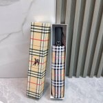 巴宝莉Burberry三折防晒睛雨伞 2580夏季新款 全自动折叠晴雨伞 内里黑色涂层防晒有效阻隔紫外线99% Upf 50 所以能起到伞下体感降温的效果 有效
