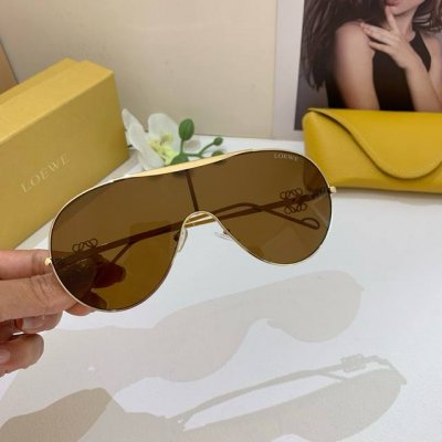 Loewe 罗意威 新款外贸复古时尚连体片太阳镜小红书网红同款墨镜 防紫外线遮阳眼镜！
