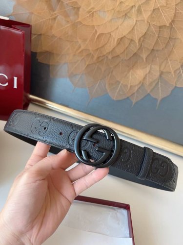 gucci 经典全皮压花宽度4.0Cm 专柜新版Logo横标，原版进口南非皮底，精品双G钢扣 高端品质，不惧对比 顶级