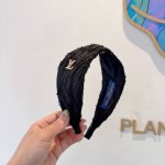 配包装 Lv 路易威登 新款中间结发箍，时尚百搭宽边头箍，专柜最新款来袭时尚百搭，女神必入 ！