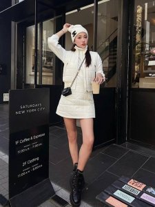 我们出品 Zp5850 量大咨询客Fu 香23A手工坊双C耳环 重磅推荐 万年经典款 这一季的设计 真的要给一万个 款款戳中人心啊 非常有质感的一款耳钉 每期必