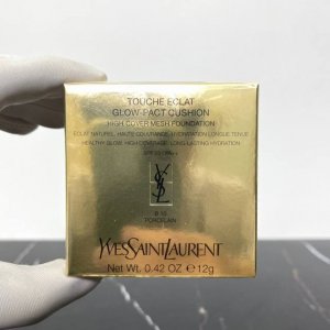一比一 60 圣罗兰Hobo粉色皮革气垫12G！色号：B10#，B20#。