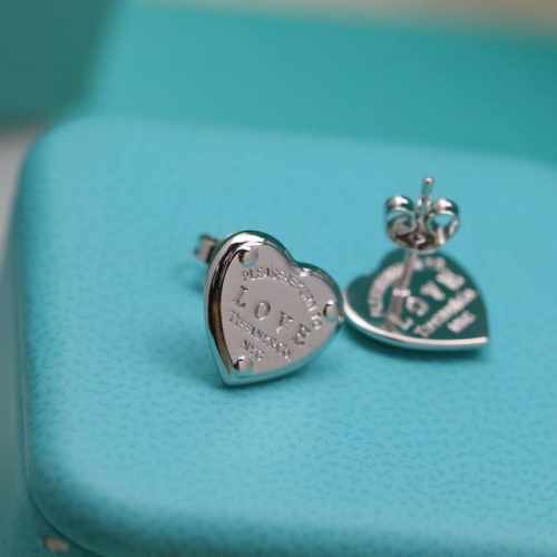 蒂芙尼 Tiffany 爱心耳钉 精工版 S925纯银材质 电镀18K 香槟色 金色 白金色。气质百搭