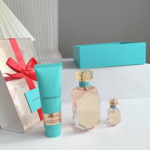 专柜品质 七夕情人节送礼套盒 Tiffany限定玫瑰金香水礼盒 七夕礼物推荐欧洲专柜 Tiffany蒂芙尼限定版玫瑰金香水礼盒三件套 包括香水75Ml+身体乳7