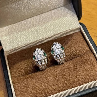 A1559 高级珠宝 蛇 系列 奢侈 灵蛇 耳拍 大方得体 耳环 超美单品银色蛇纹搭配顶级925纯银微镶工艺品质超凡脱俗的设计搭配 超美的个性风格 时尚大方 美
